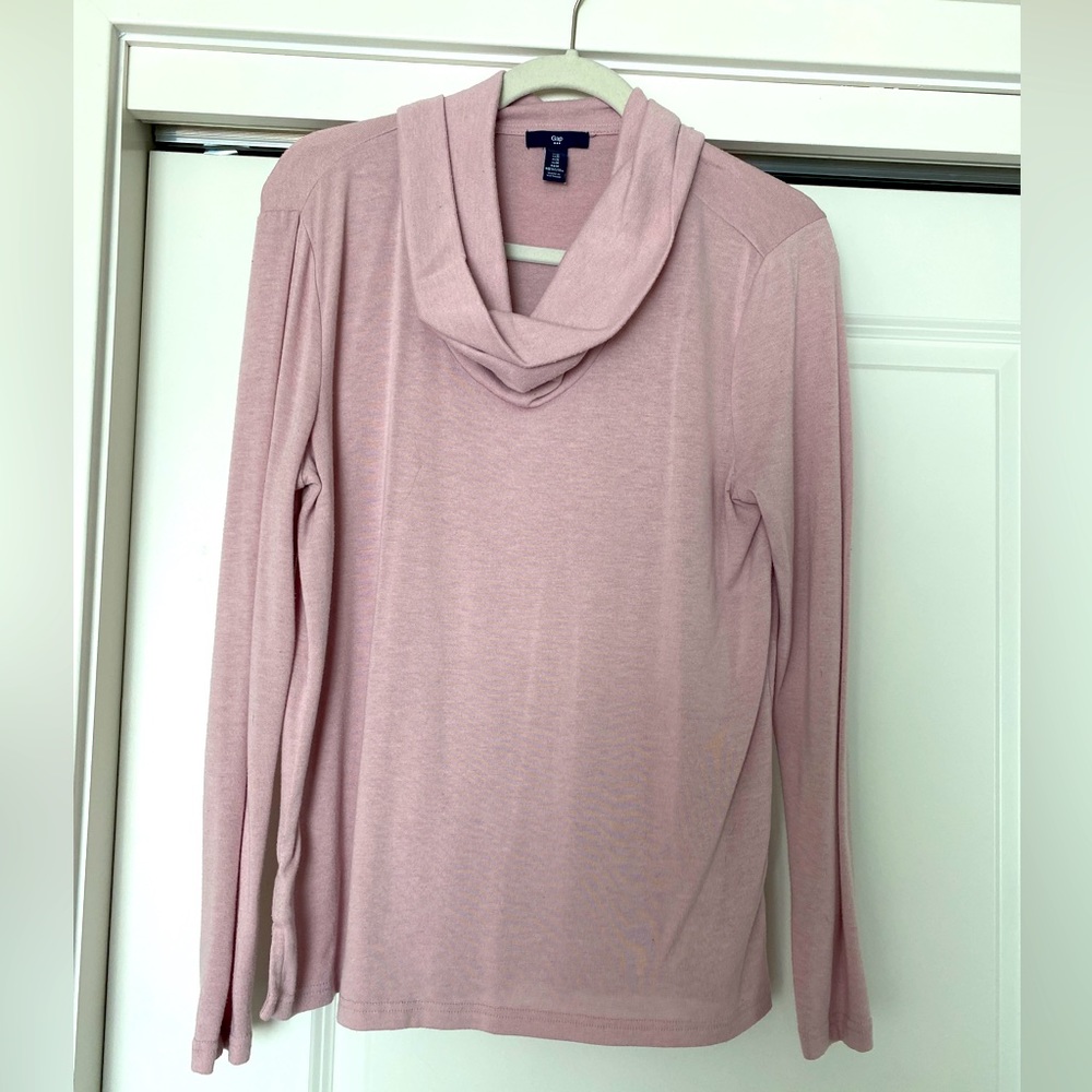 Pink Medium Gap Women’s sweater like new